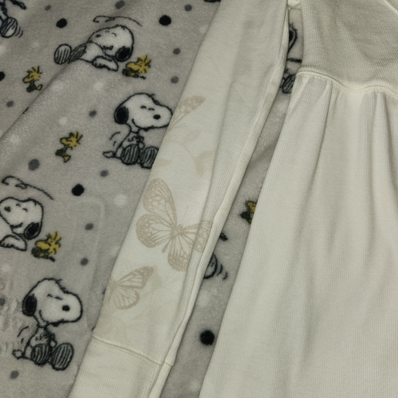 Hollister Butterfly Babydoll Top NWT - Picture 4 of 6